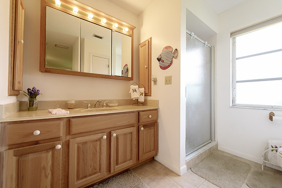 137 Leland St-6