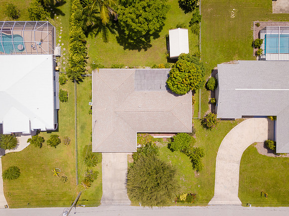 137 Leland St-13